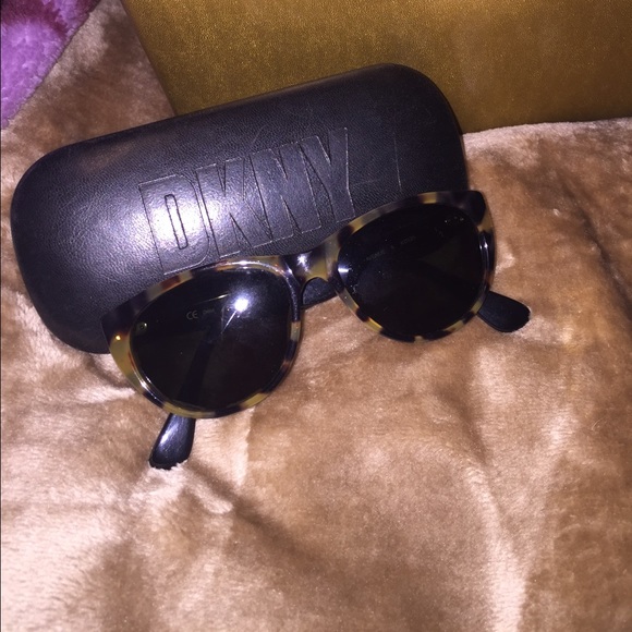 Cat eye sunglasses DKNY👓✨