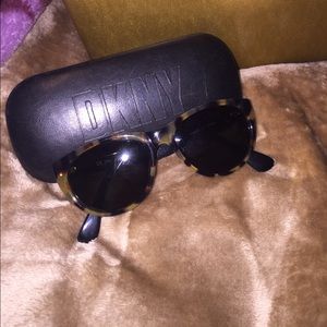 Cat eye sunglasses DKNY👓✨