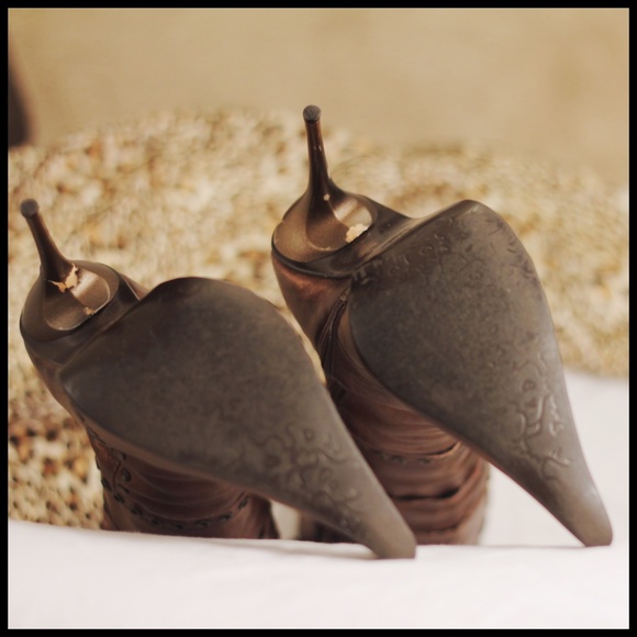 ππ₯HOST PICKπ₯π Bronze Boots - Picture 4 of 4