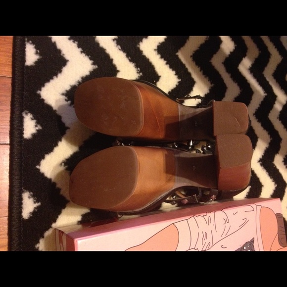NEW outrageous Jeffrey Campbell Dominique, size 7! - Picture 3 of 4