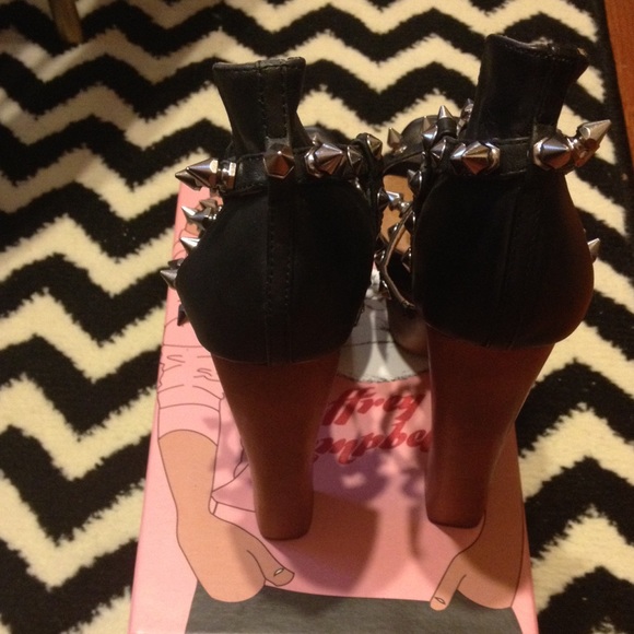 NEW outrageous Jeffrey Campbell Dominique, size 7! - Picture 4 of 4
