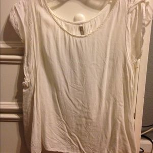 Cute white shirt with open back