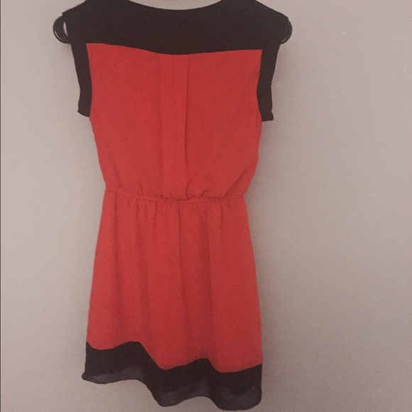 Dress - Picture 2 of 3