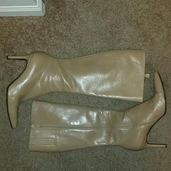 Ann Taylor Knee High Leather Boots Size 7