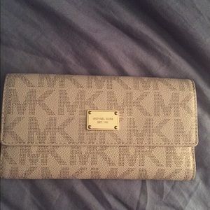 Michael Kors Checkbook Wallet
