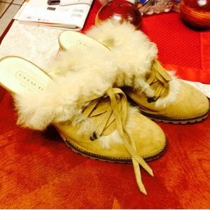 Auth. Coach amazing boots/shoes😍😍 sz9