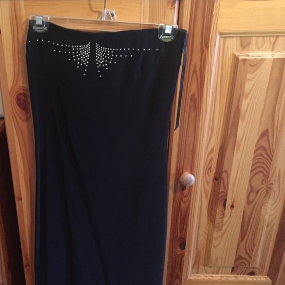 Right below the knee, tube top cocktail dress - Picture 1 of 2