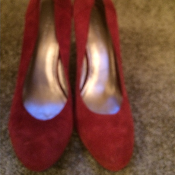 Shoes - Picture 3 of 3