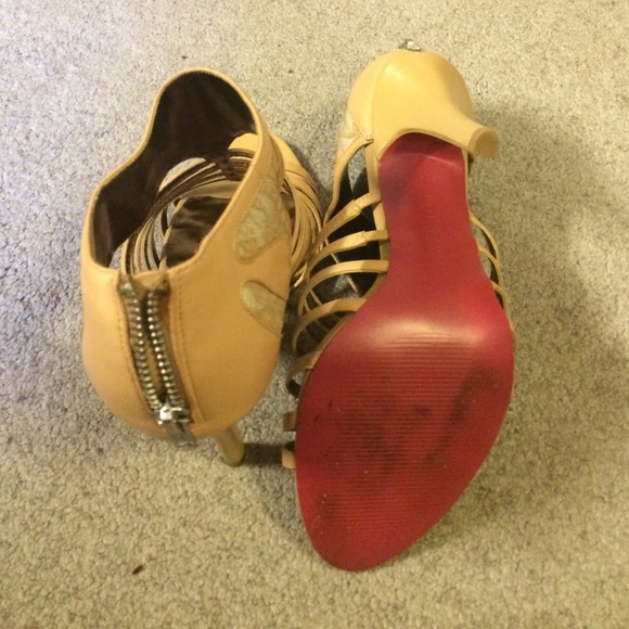 🚫SOLD🚫 Paris Hilton - Picture 4 of 4