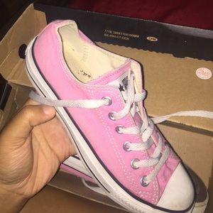 Pink converse