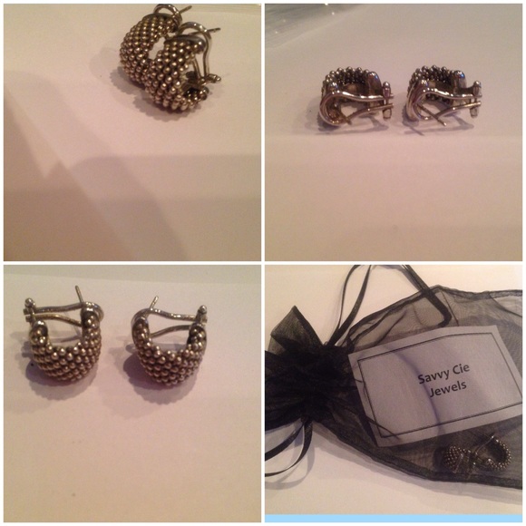 NEW Savvy Cie™ Huggie Earrings ✨✨