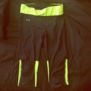 Under armour capris!!
