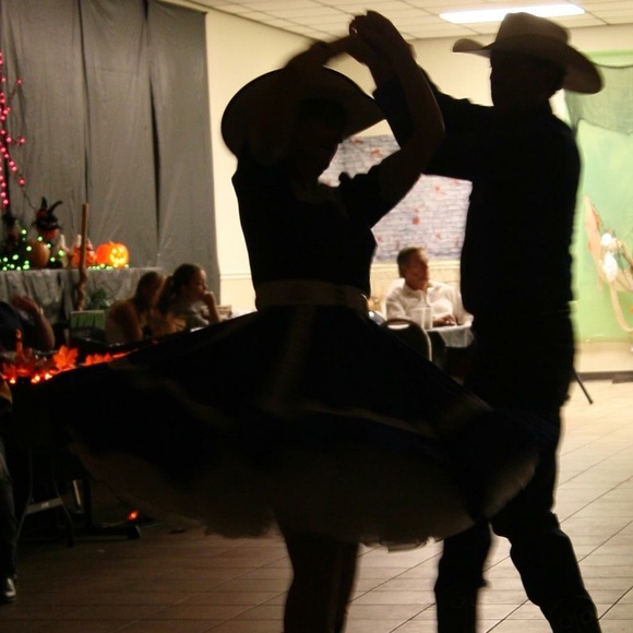 Meet Your Posher Candalue! - Picture 2 of 2