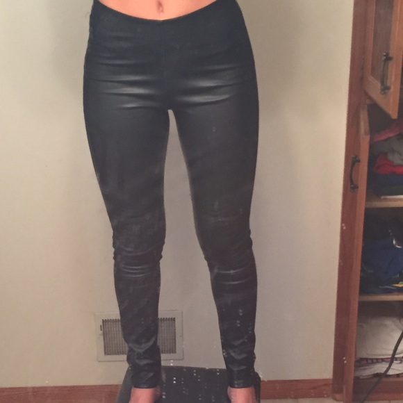 Black leather leggings/pants