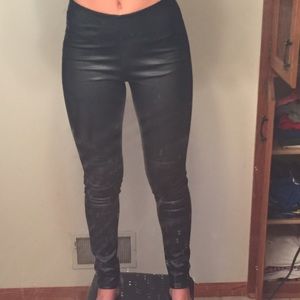 Black leather leggings/pants