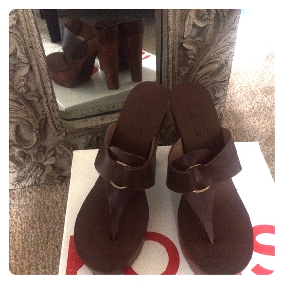 michael kors bowery platform sandals