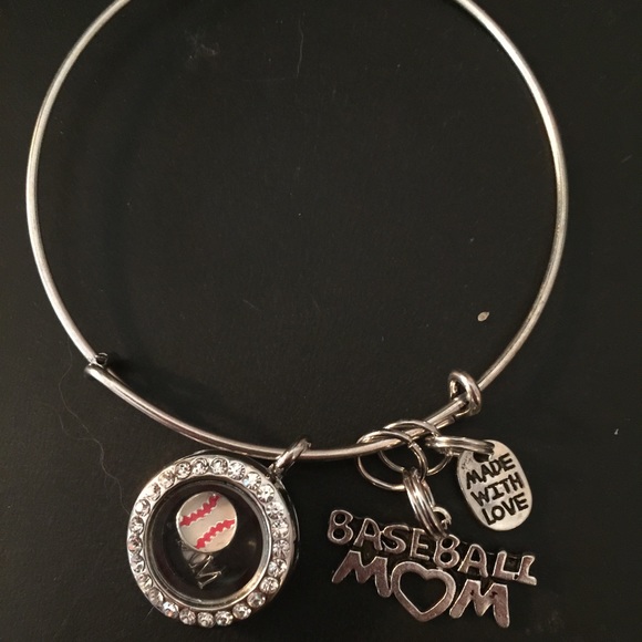 Bangle bracelet locket