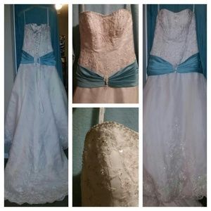 Alfred Angelo wedding gown