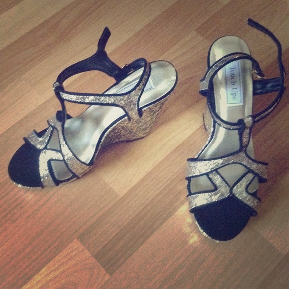 NWOT Touch Ups glitter wedges