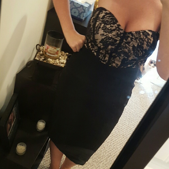 Sexy strapless black lace dress - Picture 3 of 4