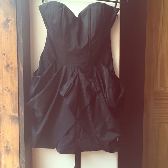 Black Bebe pouf dress