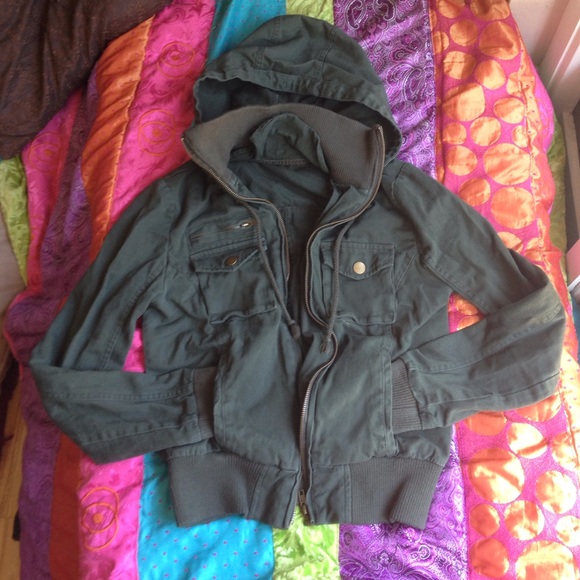 ✨GIFTED✨Jacket - Picture 2 of 3