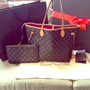 Neverfull MM w/ clutch.