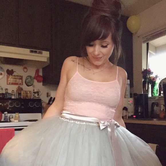 ✨🎀Meet your Posher🎀✨ - Picture 3 of 4