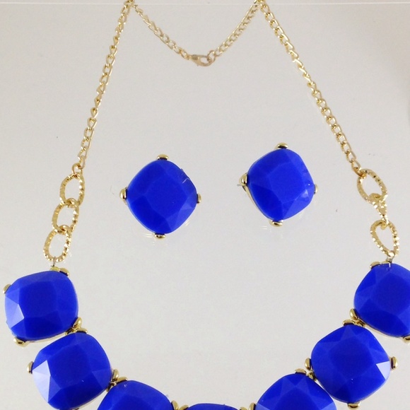🆕Cobalt blue statement necklace and earrings set - Picture 2 of 2