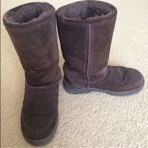 Brown bear paw boots