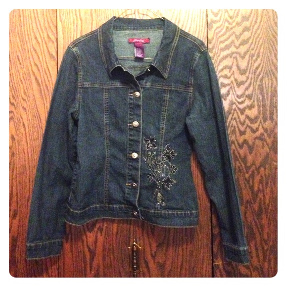 LAST CHANCE WILL DONATE Dark wash jean jacket