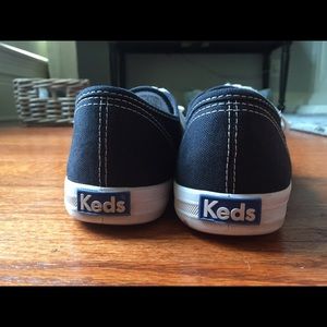Black Keds