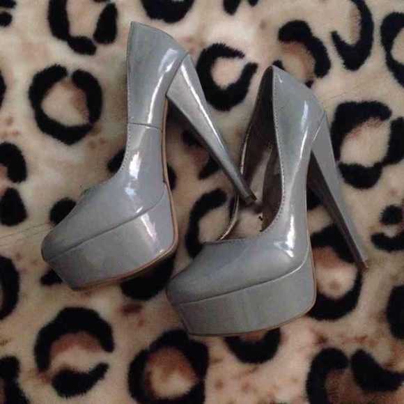 Gray heels