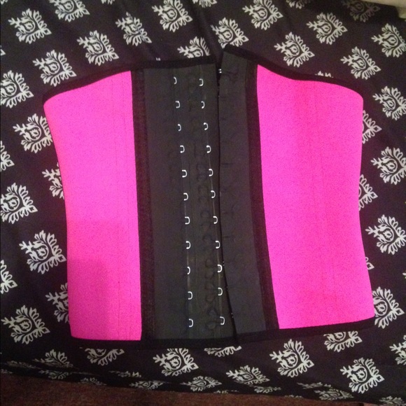 Waist trainer