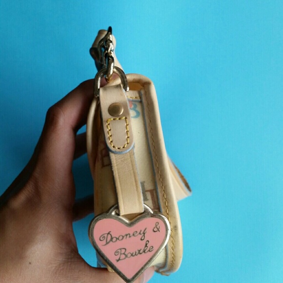 Dooney & Bourke Wristlet - Picture 2 of 4