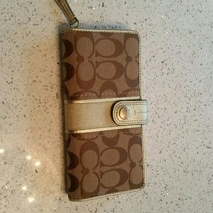 Coach wallet