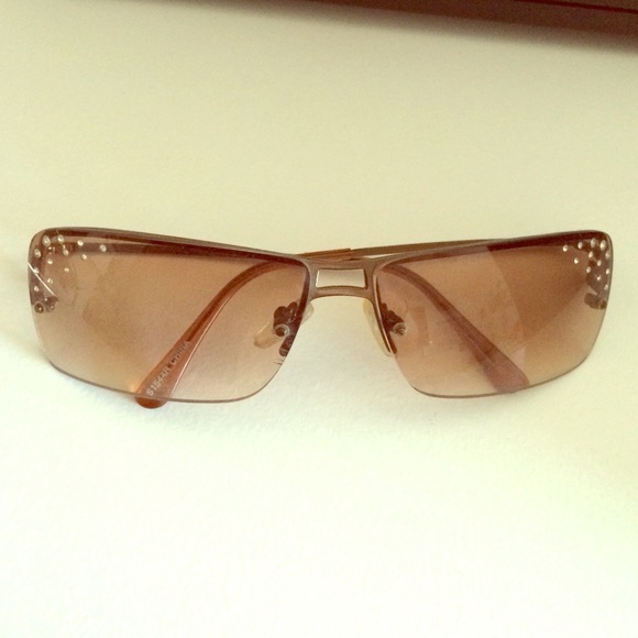 Brown sunglasses with rhinestones