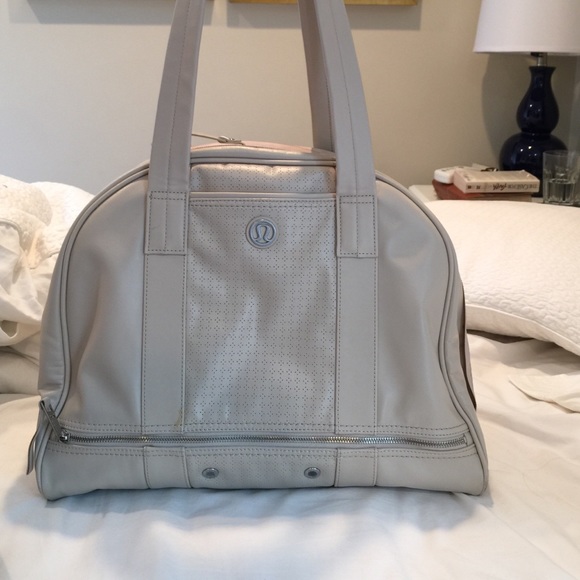 Lululemon om for all bag- light beige