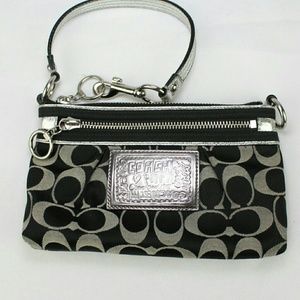 COACH Poppy Signature Canvad wristlet