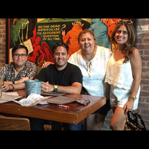 Meet your Posh Ambassador Mirian - Picture 3 of 8