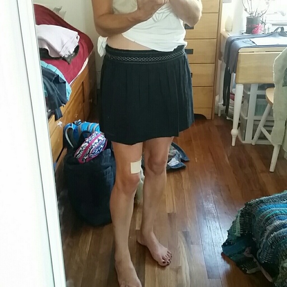 Cute black skater skirt!