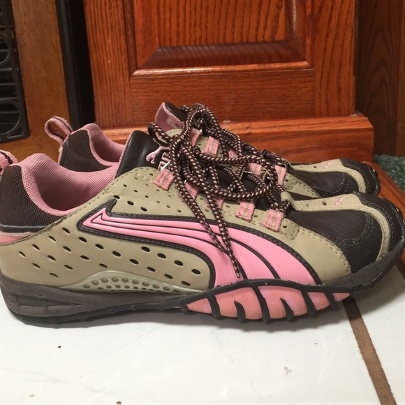 Pink and Brown Puma sneakers✨