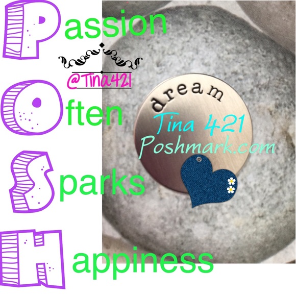 ⭐️⭐️⭐️Top Notch Posher Here to Serve⭐️⭐️⭐️ - Picture 4 of 4