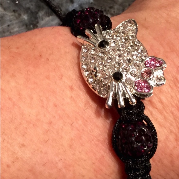 Beautiful rhinestone hello kitty