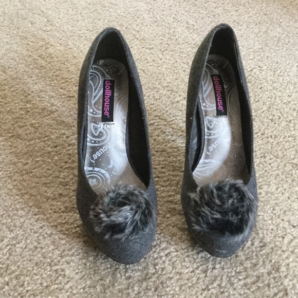 Dollhouse Shoes - Grey Doll House Shoes  NWOT