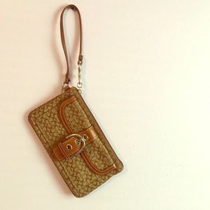 Coach Signature Wristlet in Tan/ Brown