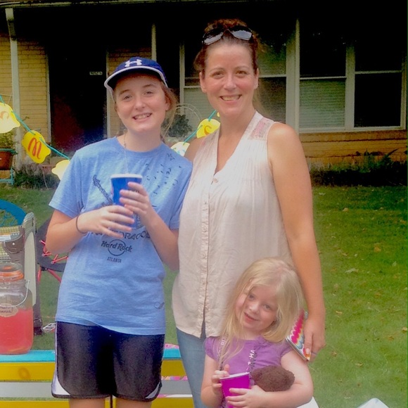 Meet Your Posher! 🌼🍀💐 - Picture 3 of 4