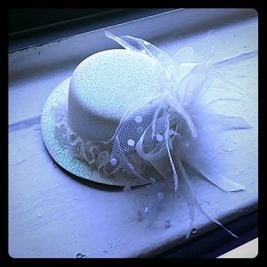 White small hat,  Bridal shower or kids custome