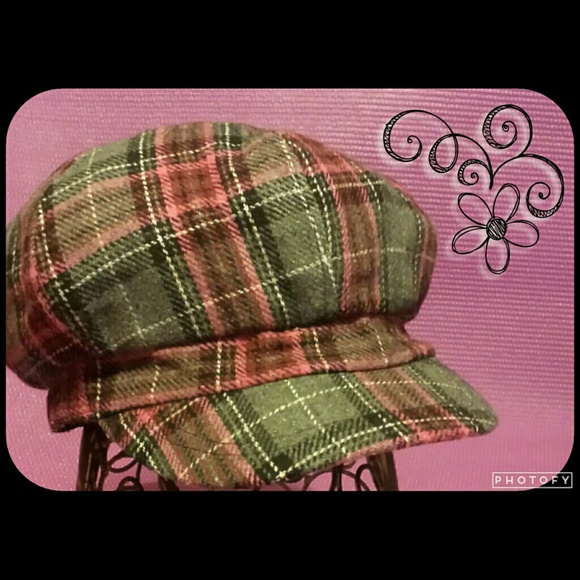 Super cute hat!