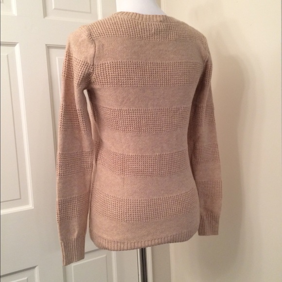 NWT! Old Navy Sweater - Picture 3 of 4